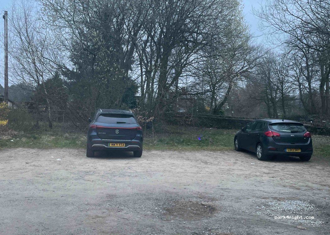 (SK13 7AR)  - 17 Fauvel Road — foto