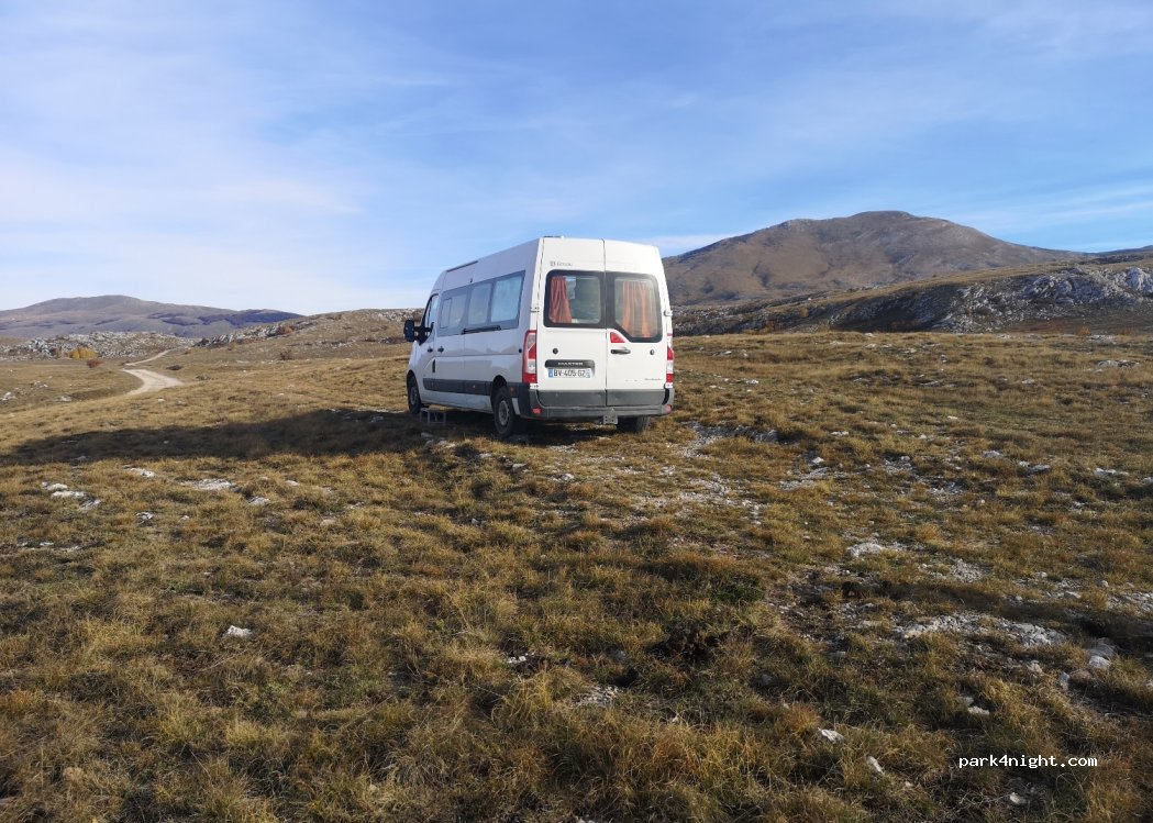(V2F6+VG4) Dragnjić - Unnamed Road — foto