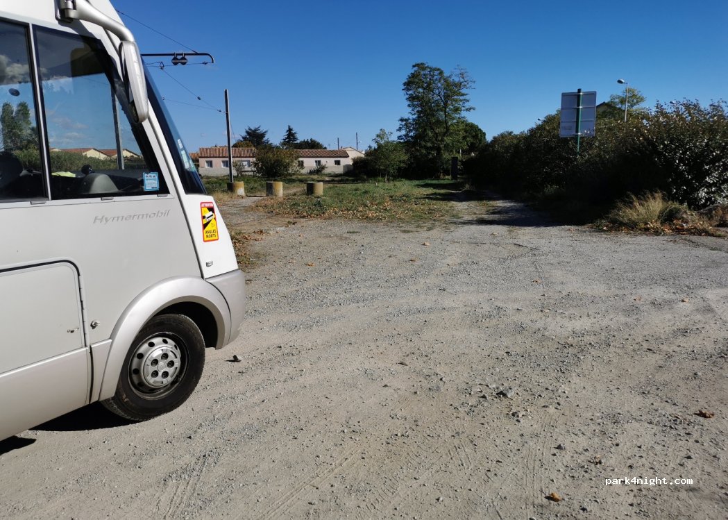 (11200) Lézignan-Corbières - 16 Avenue Général de Gaulle — foto
