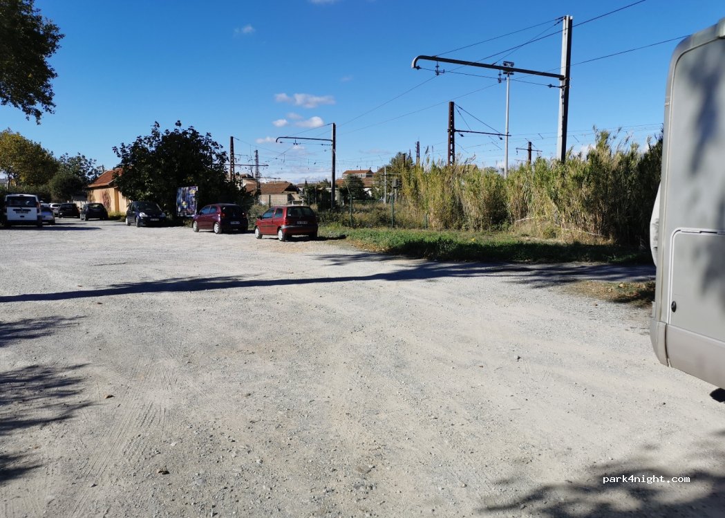 (11200) Lézignan-Corbières - 16 Avenue Général de Gaulle — foto 2