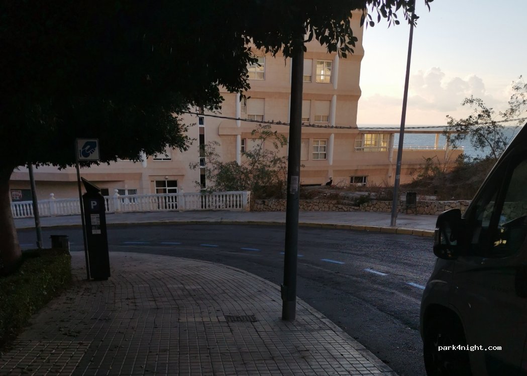 (03570) La Vila Joiosa - 32 Avinguda del País Valencià — foto