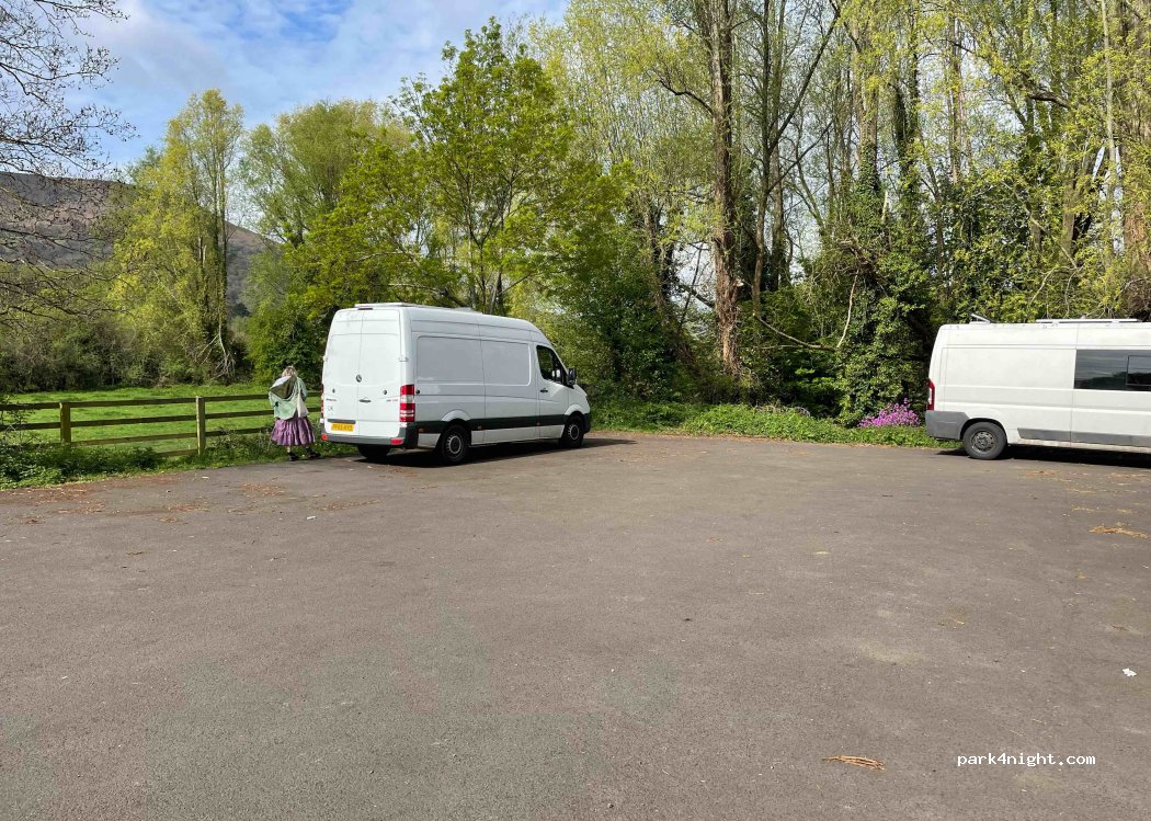 (NP7 5DL) Abergavenny - 57 Tudor St — foto