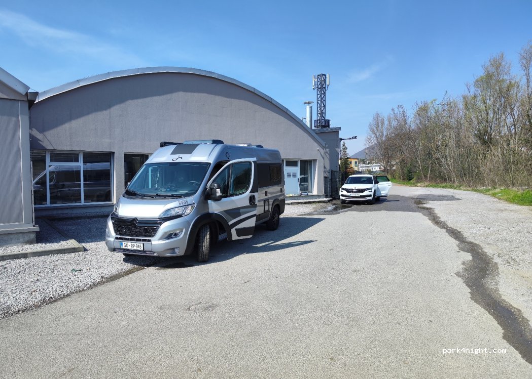 (5000)  - 1h Industrijska cesta — foto 2
