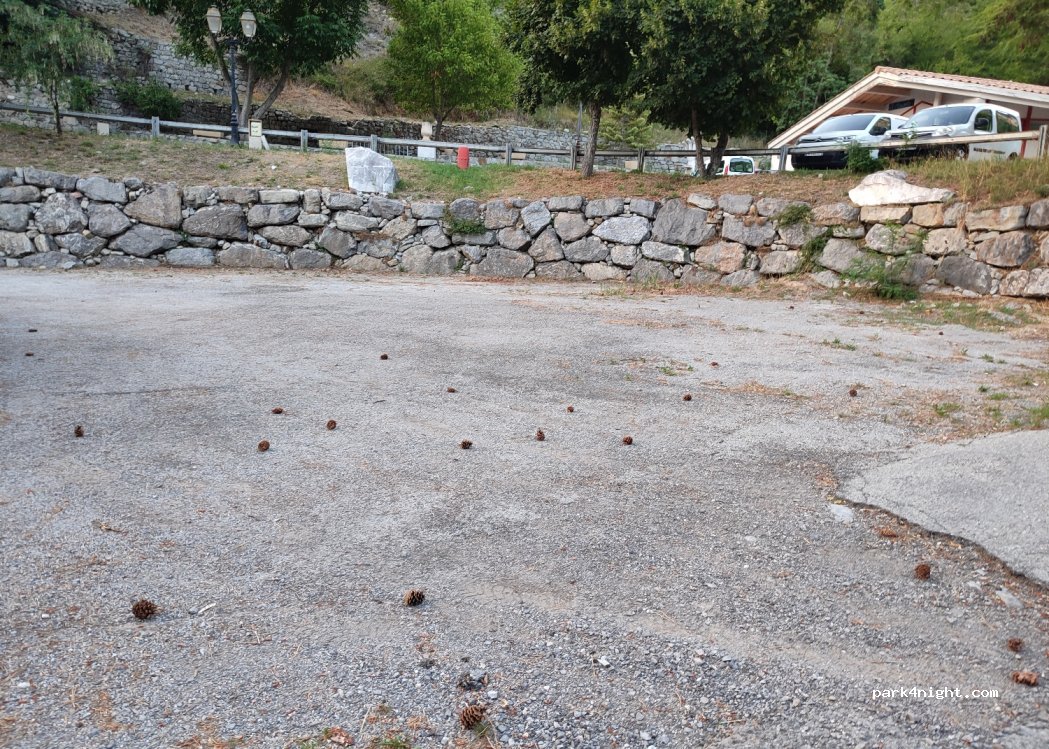 (06260) Puget-Rostang - 30 Place des Tilleuls — foto 3