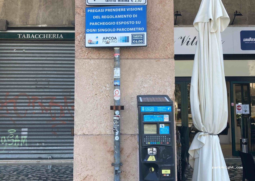 (16121) Genova - 6 Piazza della Vittoria — foto 4
