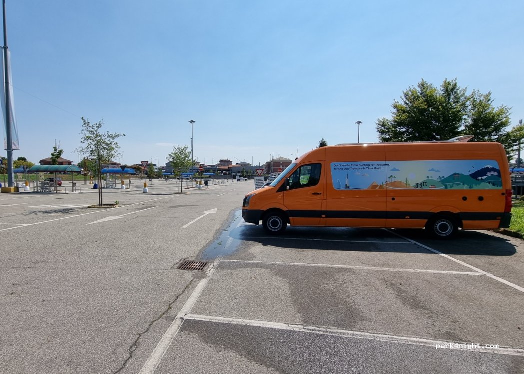 (28100) Novara - 1 Via San Pietro — foto 2
