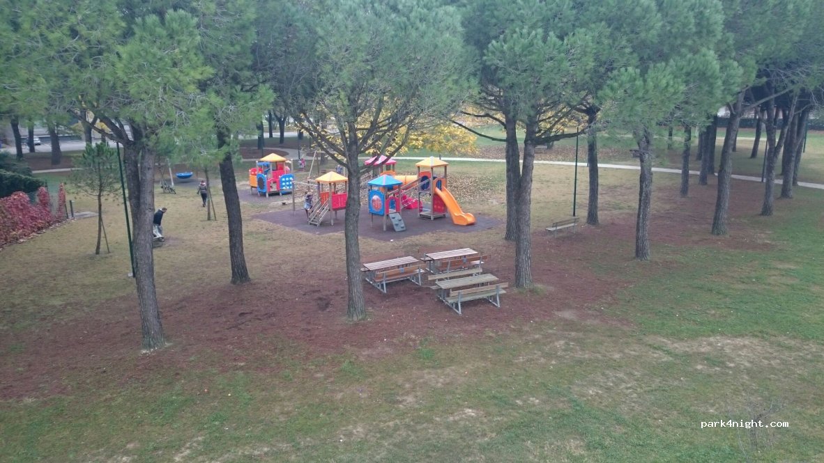 (33054) Lignano Sabbiadoro - 25 Via Asti — foto