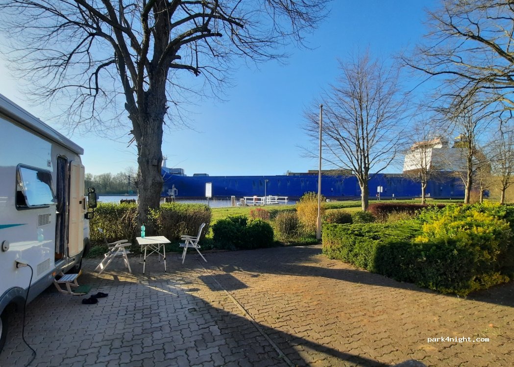 Wohnmobilstellplatz Fährhaus Fischerhütte — foto 2