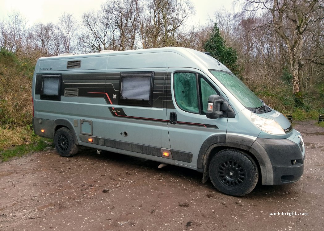 (CH61 0HH) Thurstaston Wirral - Telegraph Rd. — foto