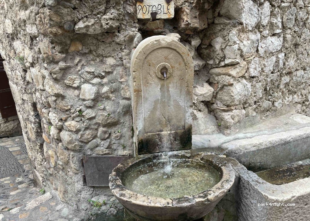 (06570) Saint-Paul-de-Vence - 1 Rue Grande — foto