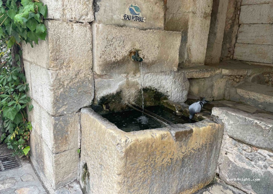 (06570) Saint-Paul-de-Vence - 41 Route des Serres — foto