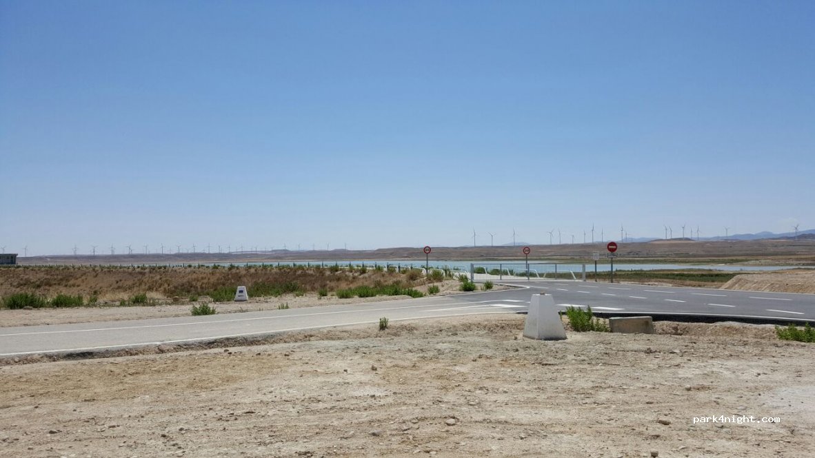(50650) Boquiñeni - Unnamed Road — foto