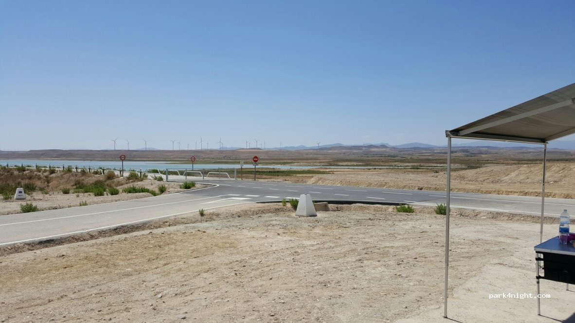 (50650) Boquiñeni - Unnamed Road — foto 2