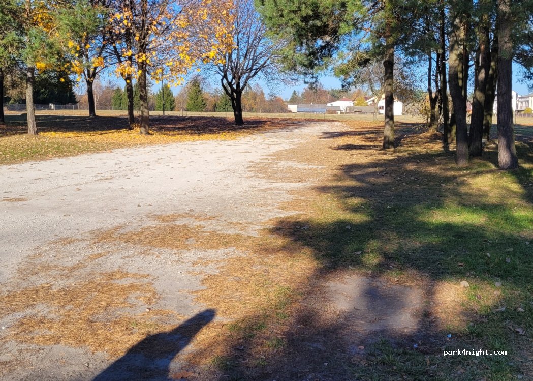 (23-460) Józefów - 14 Broniewskiego — foto 2