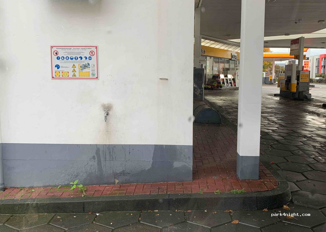 (41466) Neuss - 415 Bergheimer Straße — foto