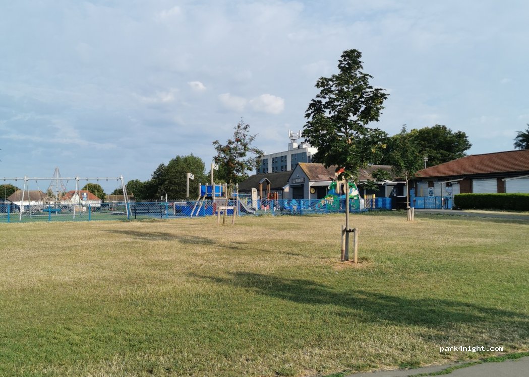 (CF64 5BP) Penarth - 8 Cliff Parade — foto 2