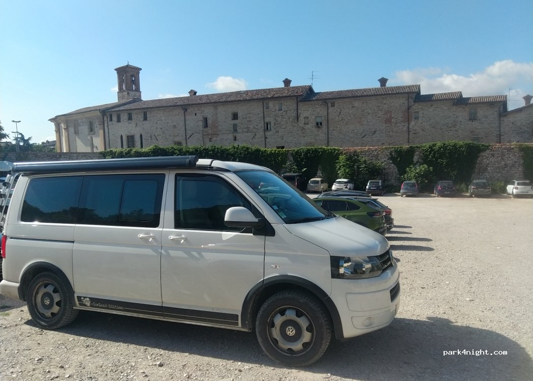 (06024) Gubbio - 7 Via Tifernate — foto