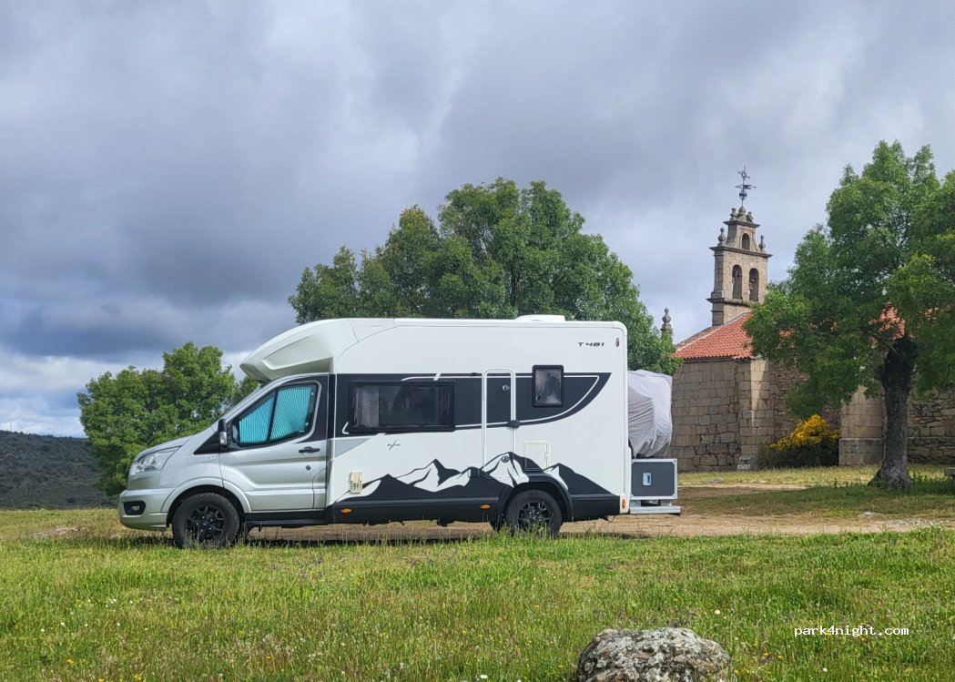 (37175) Pereña de la Ribera - Road to chapel — foto 4