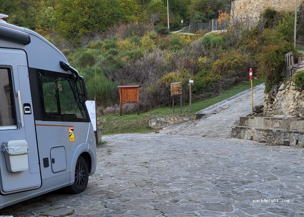 (85010) Castelmezzano - Via Paschiere — foto 3