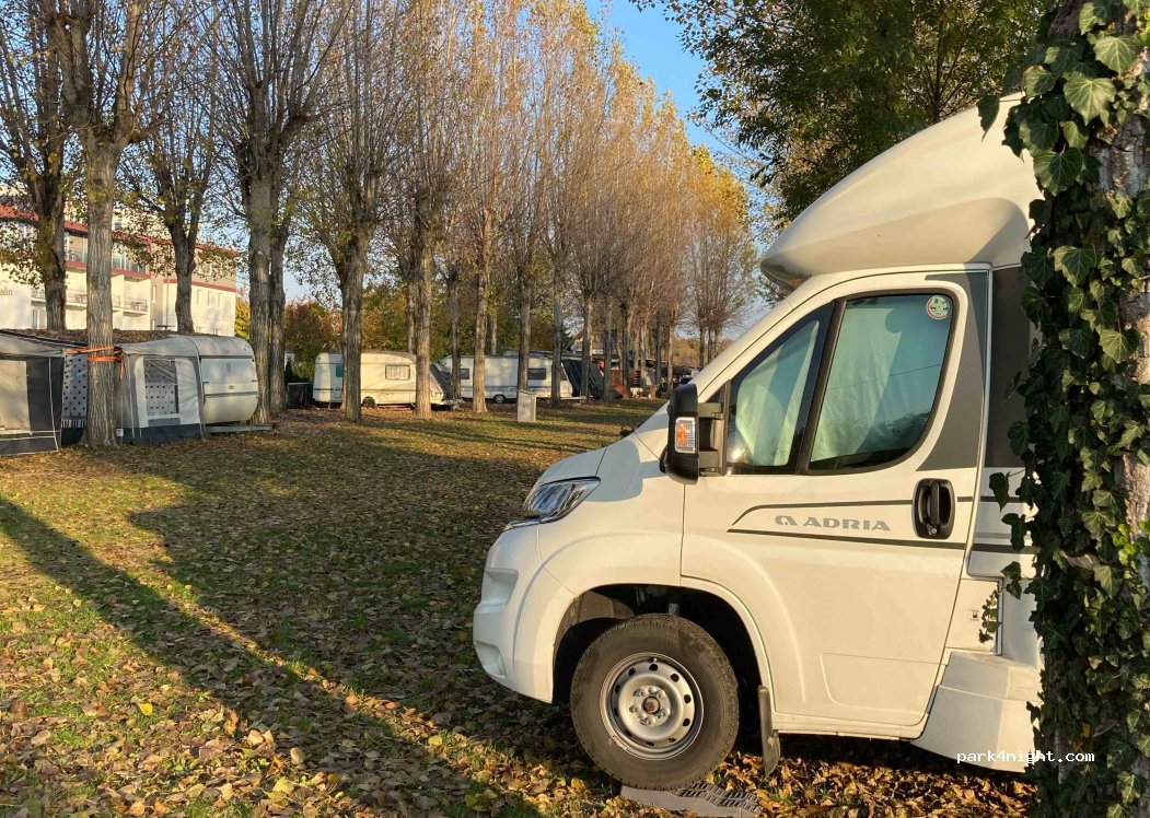 Caravan Camping — foto 2