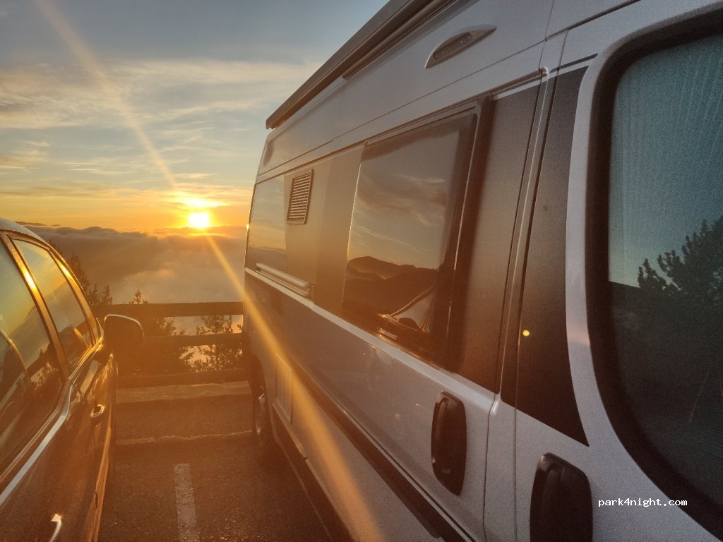 (08697) Saldes - Carretera del mirador de Gresolet / Refugi Lluís Estasen — foto