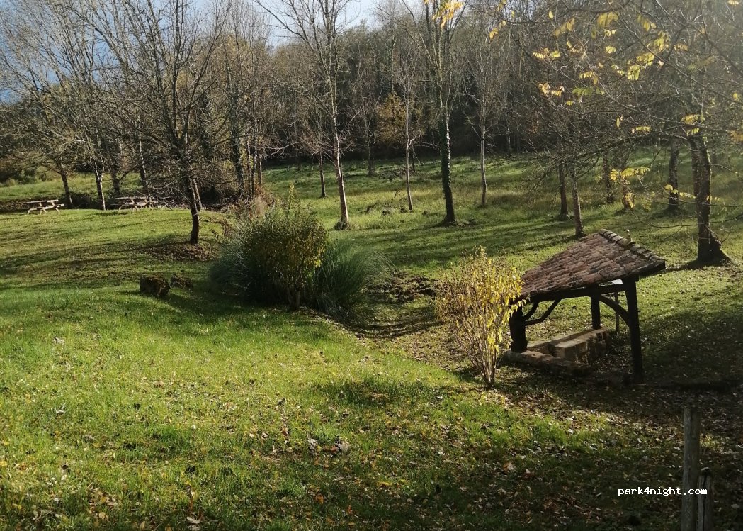 (24400) Les Lèches - — foto 3