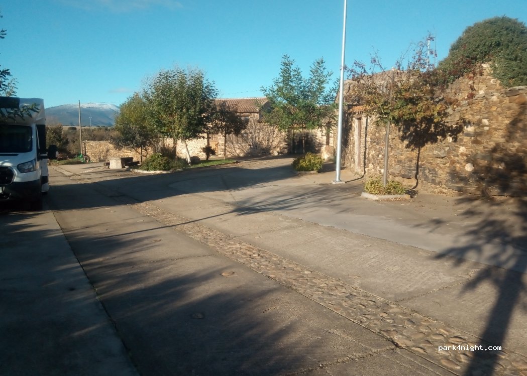 (24717) Val de San Lorenzo - 17 Calle del Caño — foto