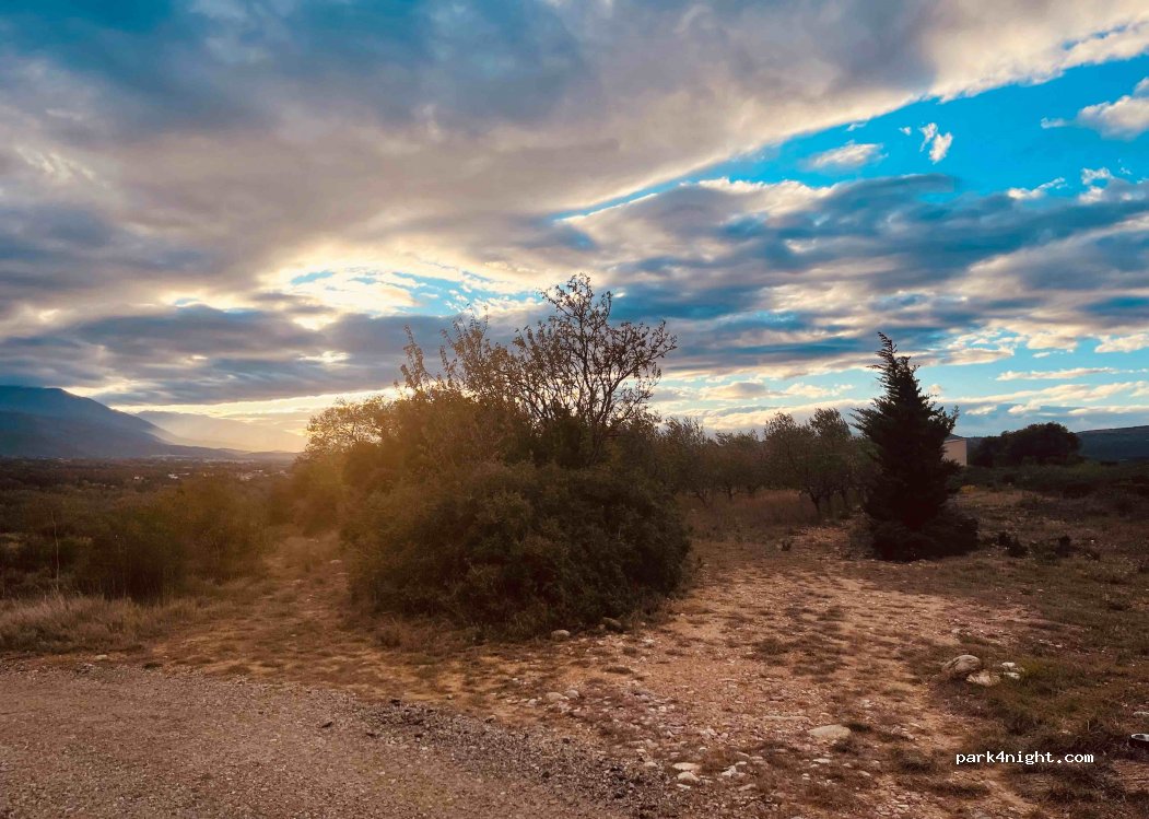 (66170) Millas - Unnamed Road — foto