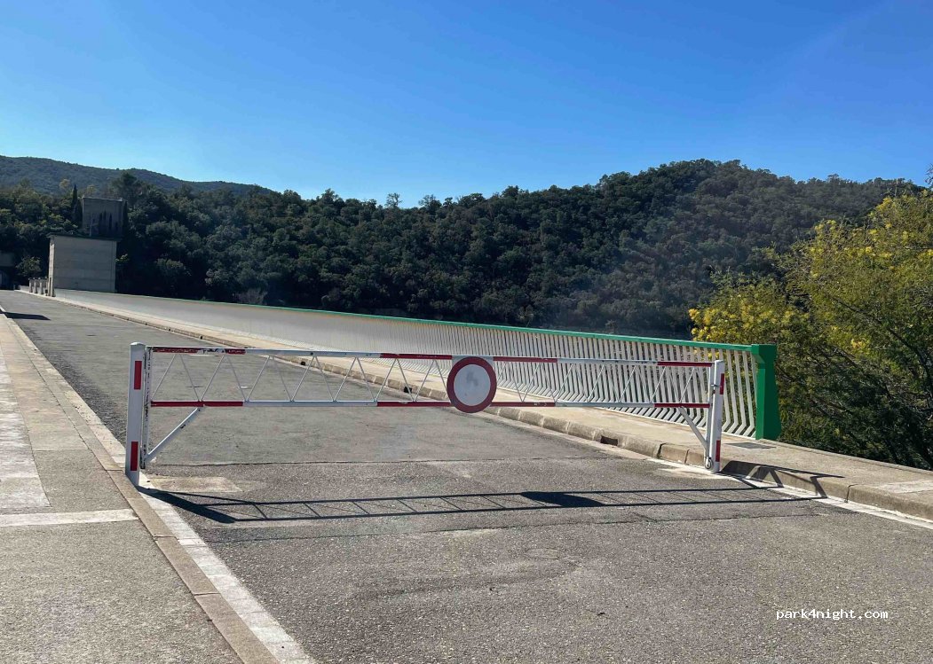 (17723) Boadella i les Escaules - Embassament — foto