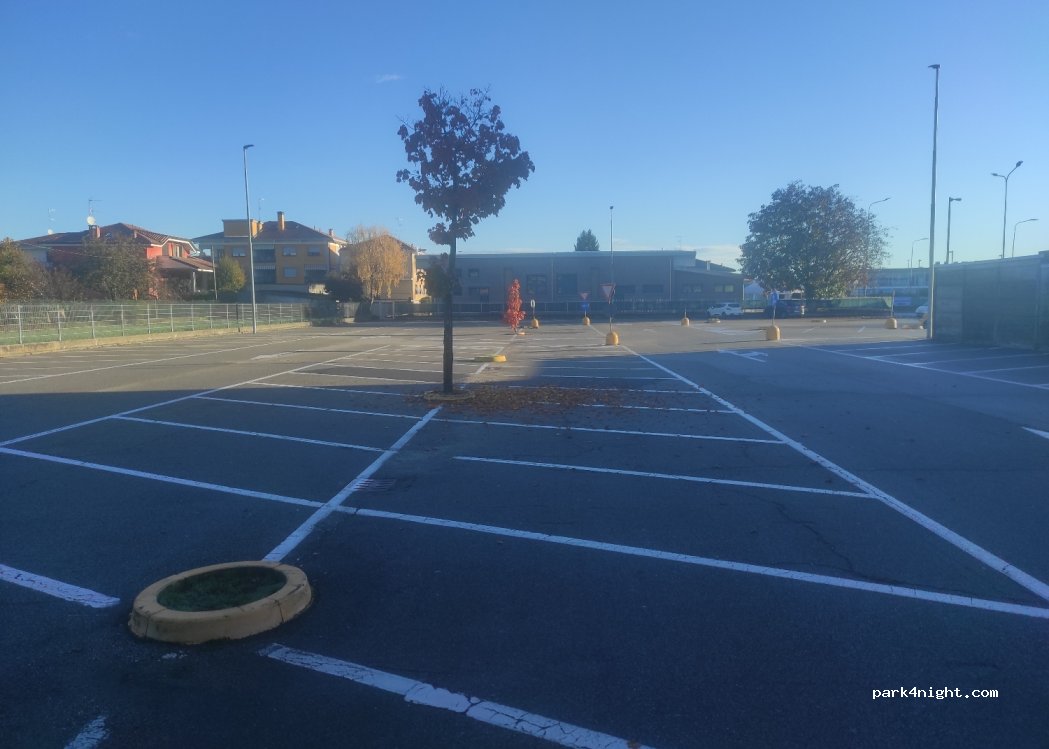 (28021) Borgomanero - 62 Via Caduti di Nassiriya — foto