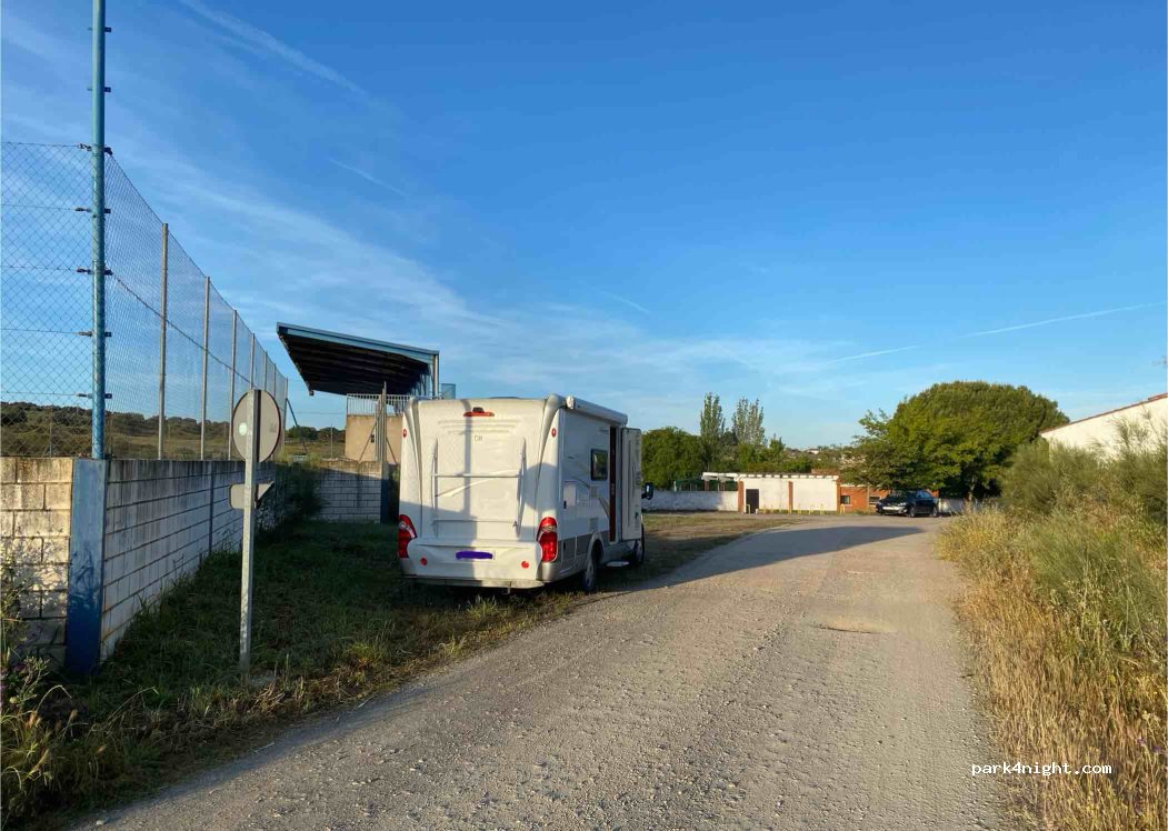 (10694) Torrejón el Rubio - 25 Diseminado Barrio Corchito — foto 4