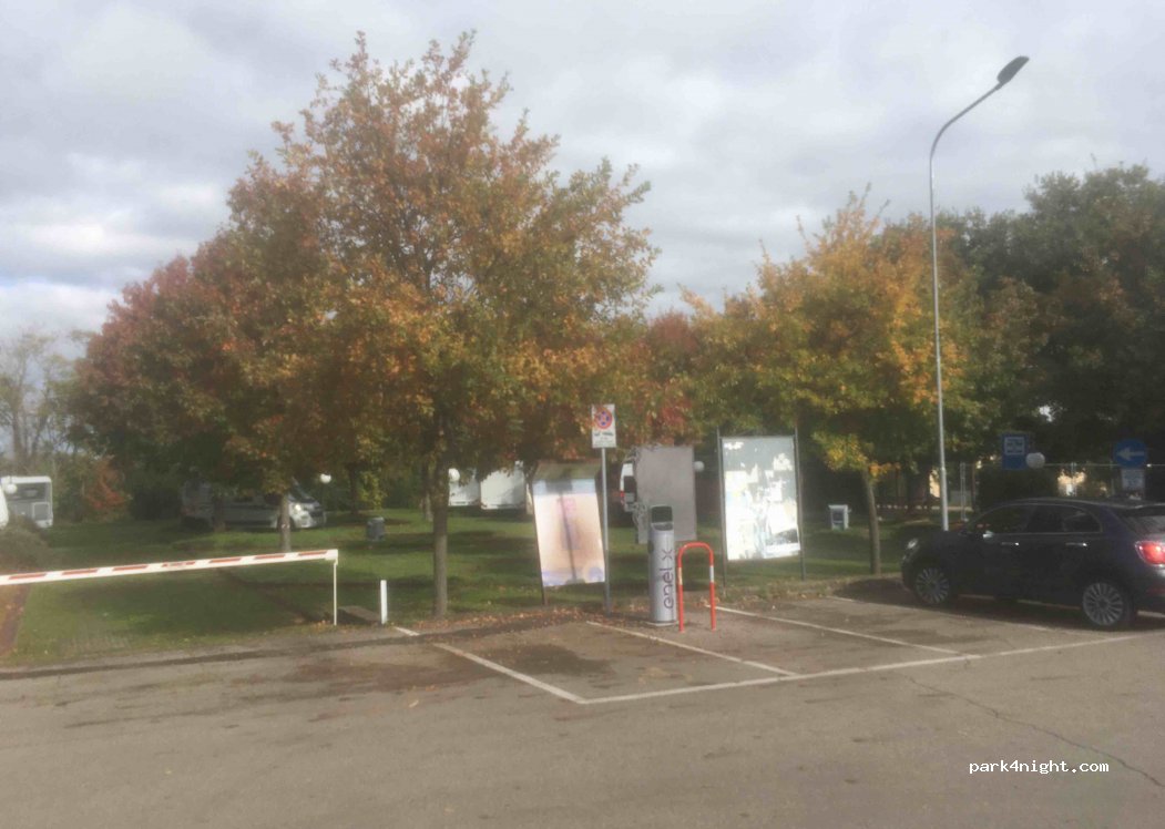 (01020) Lubriano - 2 Piazza Paime — foto