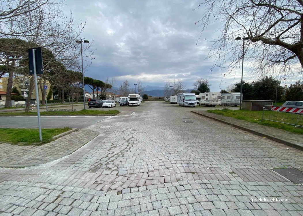 (55041) Lido di Camaiore - 26 Via Fratelli Rosselli — foto 5