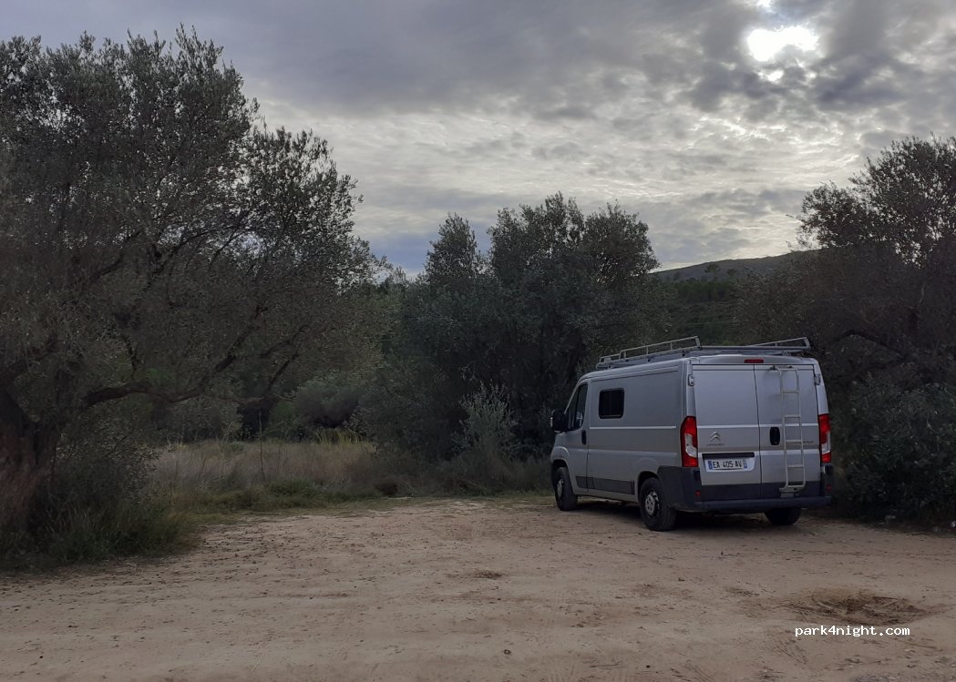 (46160) Chulilla - Unnamed Road — foto