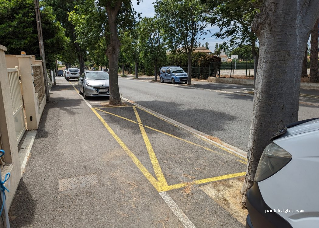 (11100) Narbonne - 32 Rue de Bruxelles — foto