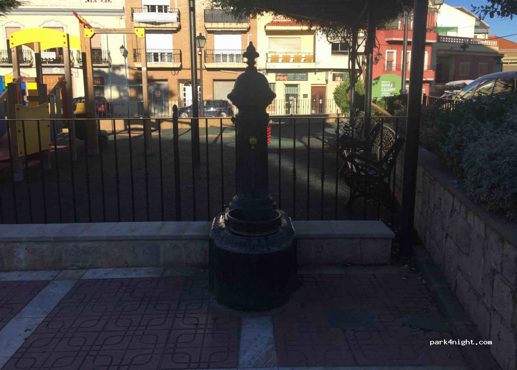 (46149) Gilet - 30 Plaça Verge Estrella — foto