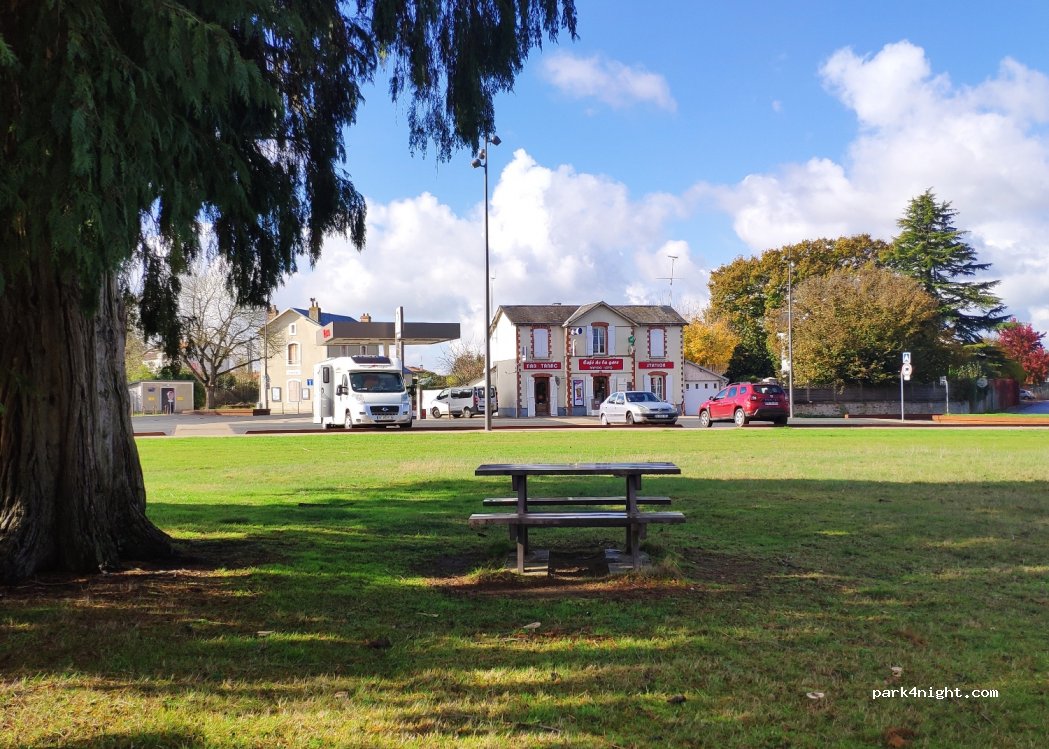 (79140) Cerizay - 22 Avenue de la Gare — foto 2