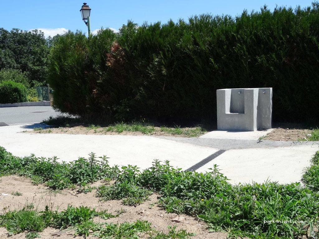 (69770) Montrottier - Chemin du Plan du Rieu — foto