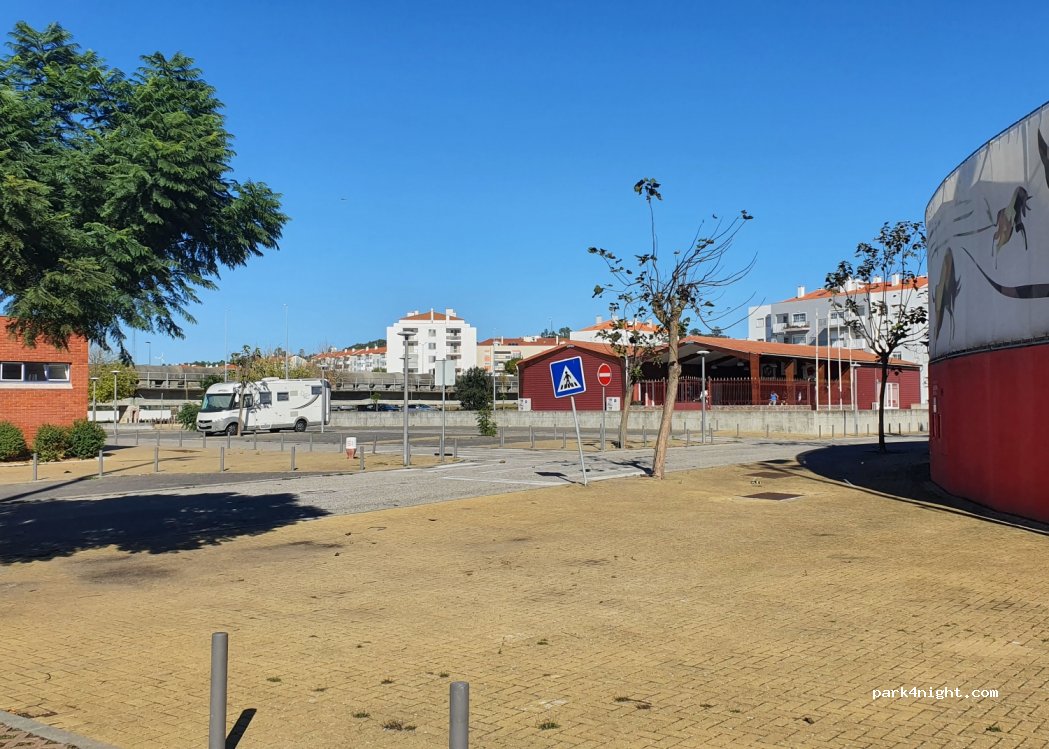 (2050-271) Azambuja - 33 Urbanização Serrado do Barroso — foto 2