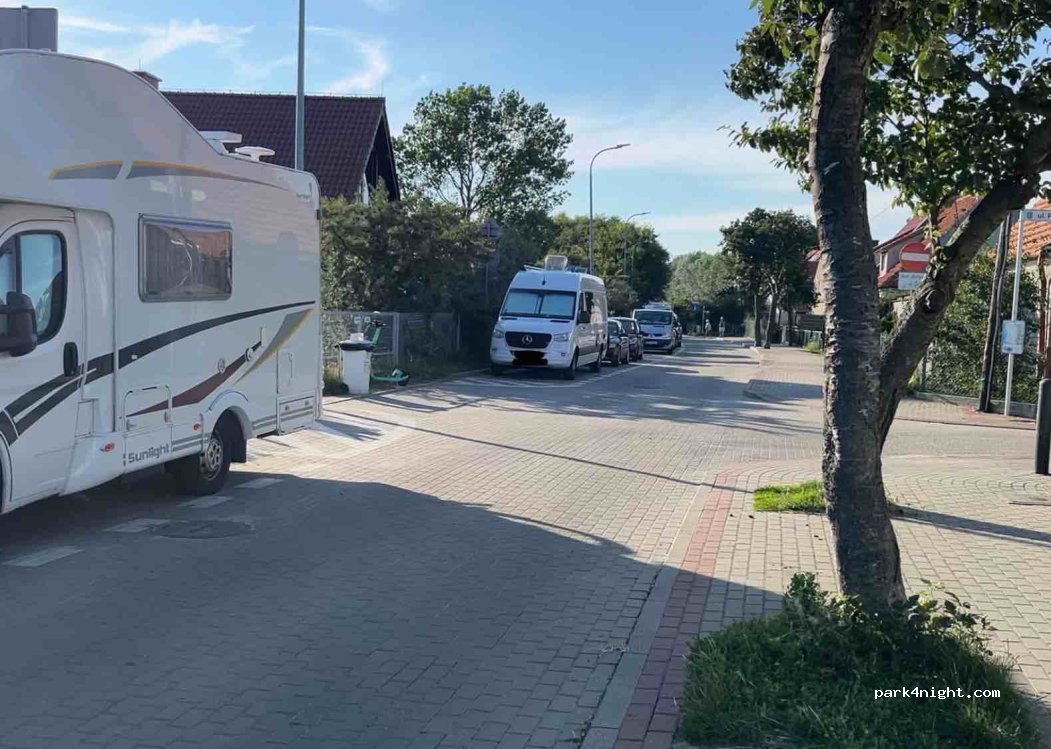 (84-150) Hel - 8 Lipowa — foto 3