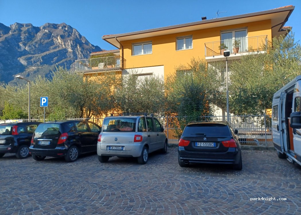 (38066) Riva del Garda - 13 Via S.Alessandro — foto 2
