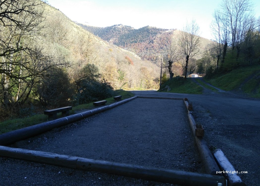 (31110) Saint-Aventin - 26 Village — foto 2