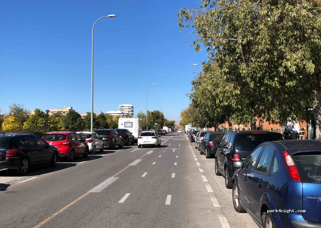 (18014) Granada - 16 Avenida Federico García Lorca — foto