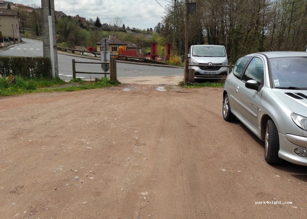 (69470) Cours-la-Ville - 30 Rue des Grandes Gardes — foto 4