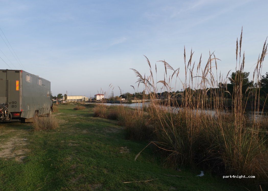 (9301) Darëzezë e Re - Unnamed Road — foto