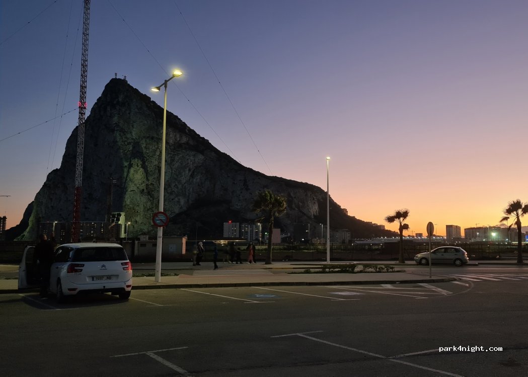 (11300) La Línea de la Concepción - 230 Avenida Príncipe de Asturias — foto