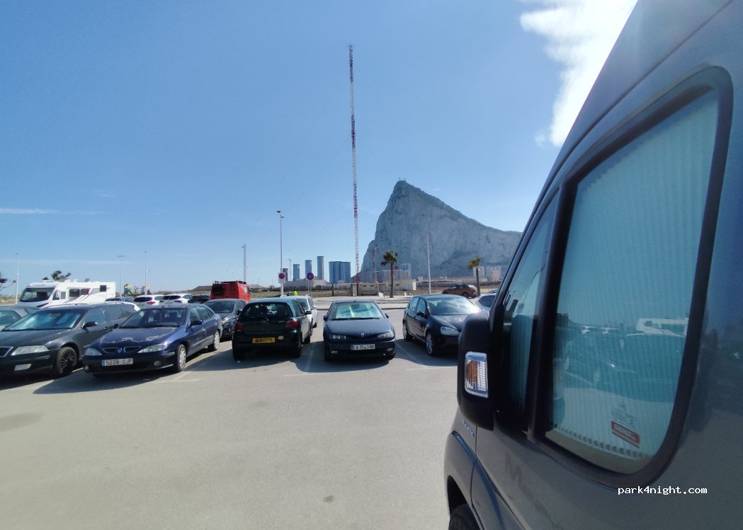(11300) La Línea de la Concepción - 230 Avenida Príncipe de Asturias — foto 4