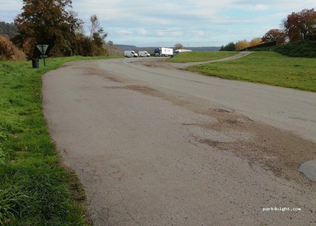 (27550) Nassandres sur Risle - D613 — foto