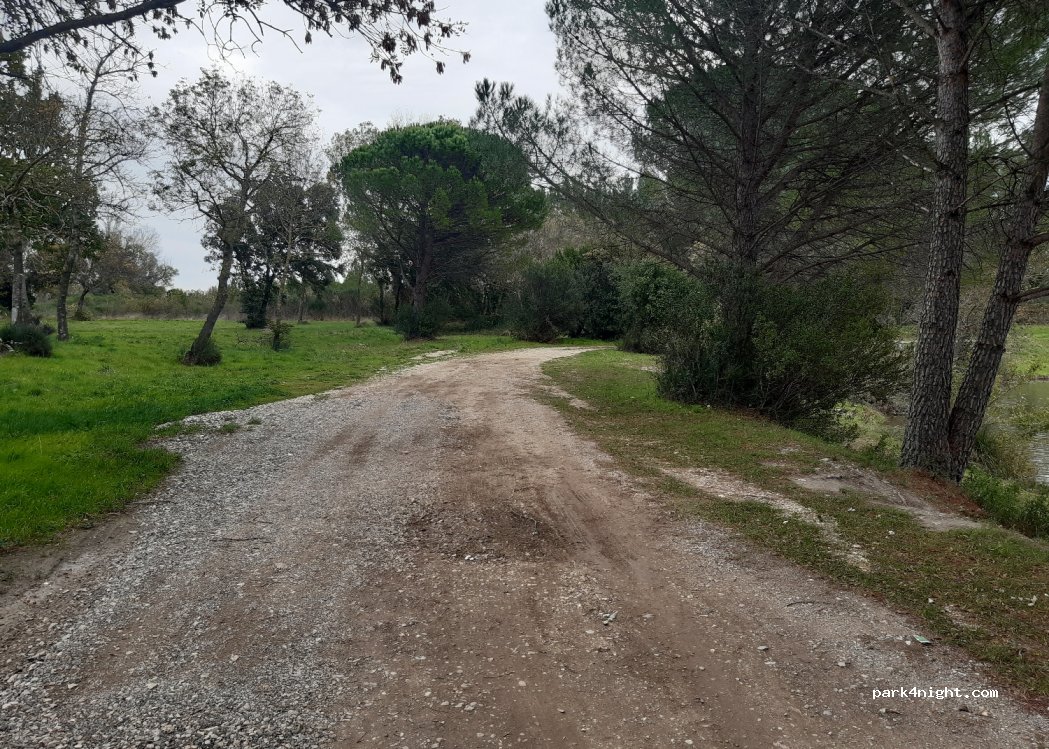 (84830) Sérignan-du-Comtat - Etang des Bosquets — foto