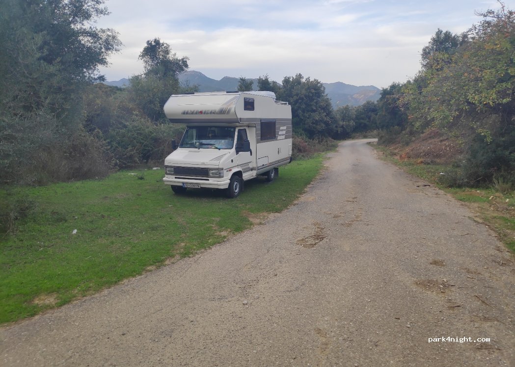 (300 14) Ano Vasiliki - Unnamed Road — foto